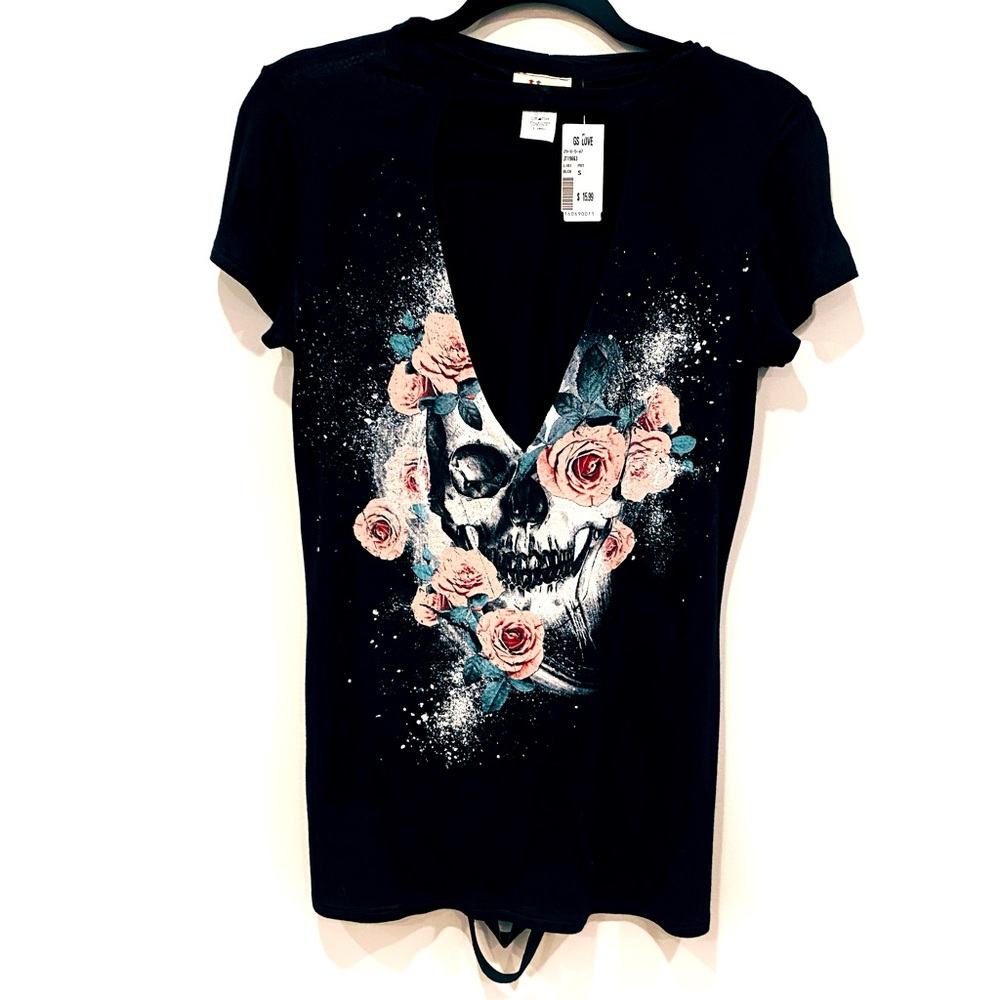 NWT Oversized Floral Skull Top